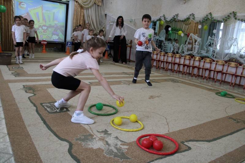 Госавтоинспекция Троицка провела интерактивную игру в детском саду